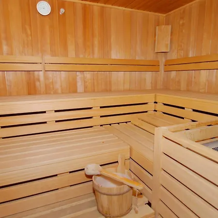 Апартаменты Residenz Am 1-21 Цингст